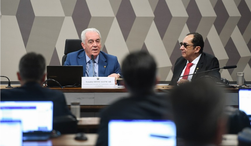 Fim da reeleição volta à pauta da CCJ