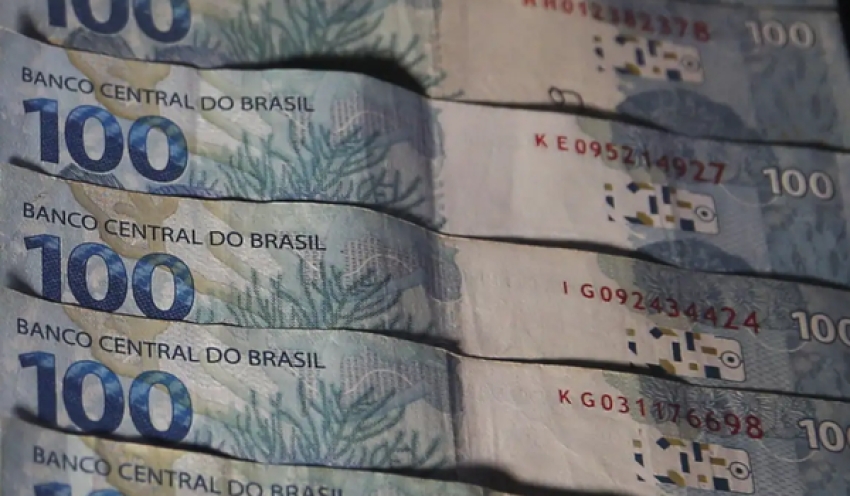 Poupança tem saída líquida de R$ 6,4 bilhões em abril