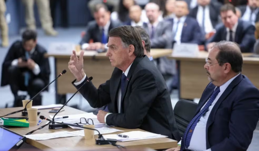 Moraes nega pedido de Bolsonaro para anular delação de Mauro Cid
