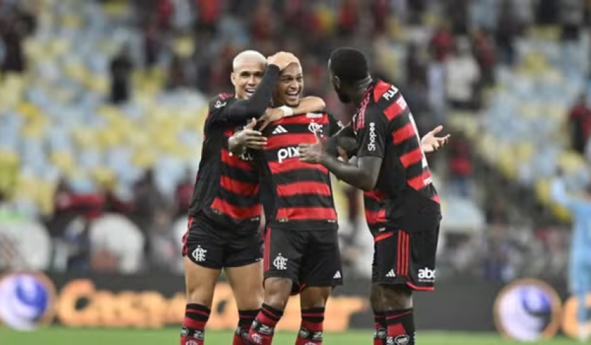 Flamengo bate Fluminense e larga na frente por título do Carioca