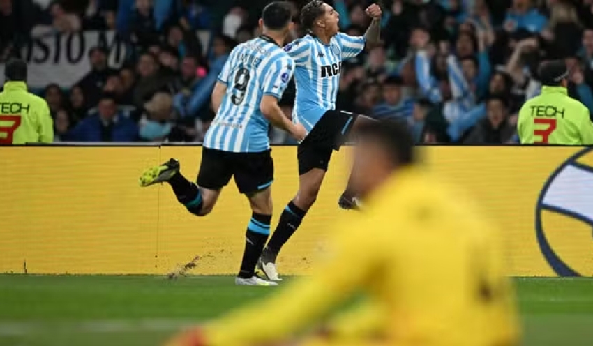 Racing goleia o Athletico e avança às semifinais da Sul-Americana