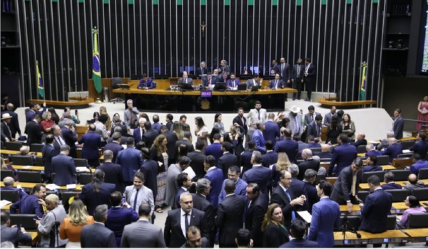 Plenário pode votar proposta de alteração no número de deputados federais