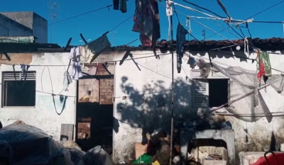 Incêndio destrói telhado de residência e deixa idosa ferida, no Rangel, em João Pessoa