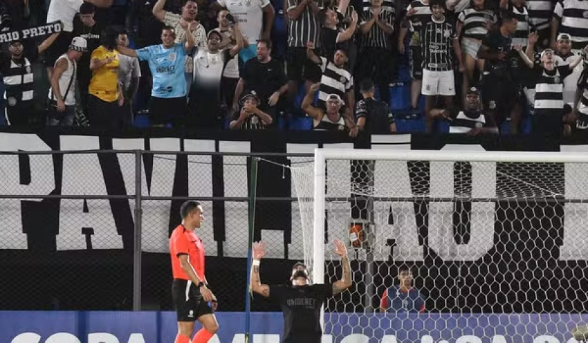 Corinthians vence o Nacional-PAR em Assunção e segue vivo na Sul-Americana