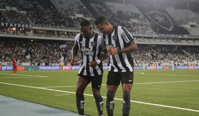 Botafogo vira sobre o Sampaio Corrêa e avança à final da Taça Rio