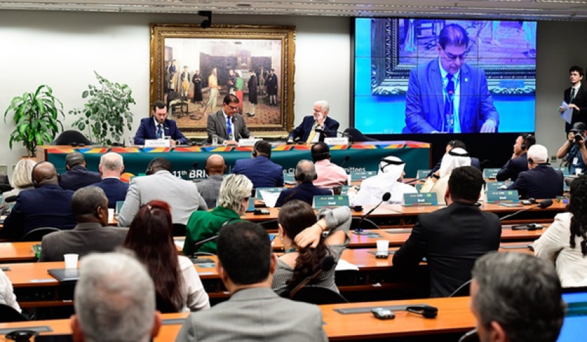 Parlamentares do Brics defendem multilateralismo e criticam protecionismo