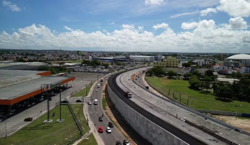 Viaduto de Água Fria, em João Pessoa, tem trânsito liberado