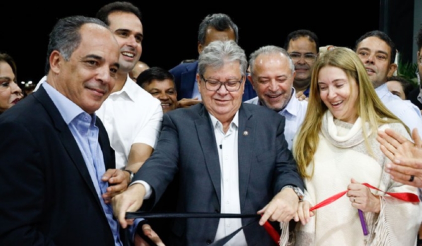 João Azevêdo inaugura Centro de Convenções de Campina Grande, anuncia o Imagineland e destaca novo momento no turismo de eventos da cidade