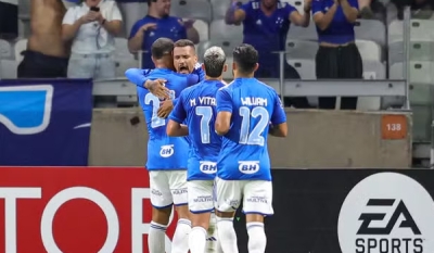 Cruzeiro abre 3 a 0 com 18 minutos, leva empate do Alianza e é vaiado no Mineirão