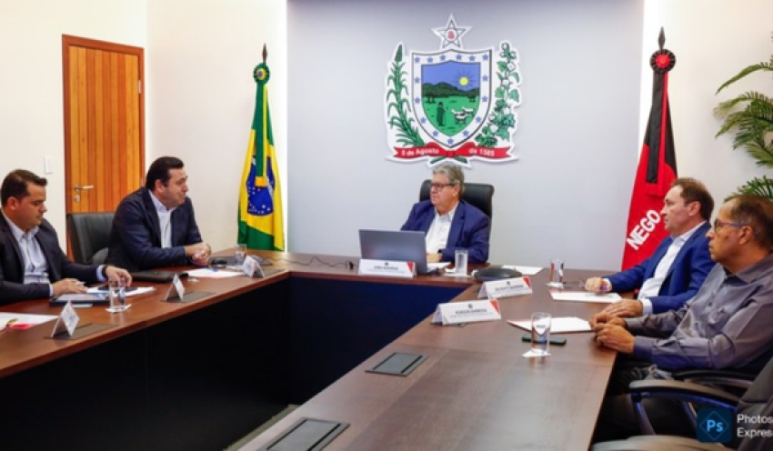 João Azevêdo recebe diretoria da Energisa e empresa apresenta plano de investimentos na Paraíba para 2025