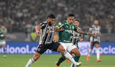 Atlético-MG sai na frente, mas Palmeiras busca empate no Mineirão