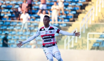 Ferroviário vence Nacional-PB com hat-trick de Ciel e avança às quartas de final da Série D do Brasileiro