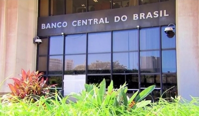 Saques da poupança superaram depósitos em R$ 103 bilhões em 2022, recorde histórico, diz BC