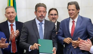 Haddad entrega a Lira projeto de regulamentação da reforma tributária