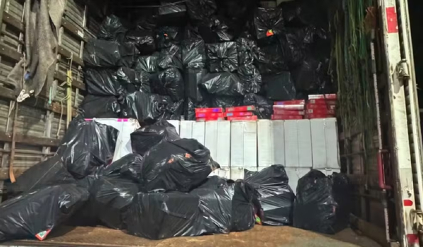 Mais de 25 mil pacotes de cigarros contrabandeados são apreendidos e um homem é preso, no Agreste da PB