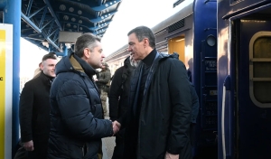 Primeiro-ministro da Espanha visita Kiev para conversas com Zelensky