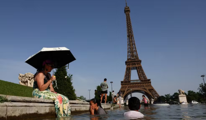 Mortes em Paris mais que dobram em junho por conta do calor extremo, diz governo local