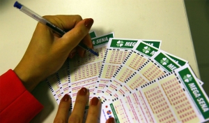 Mega-Sena deste sábado deve pagar prêmio de R$ 3 milhões
