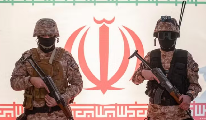 Iraniana é enforcada pelo regime após dar à luz na prisão, dizem grupos de direitos humanos