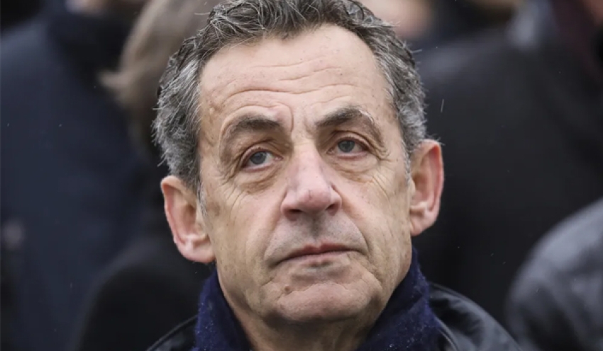 Suprema Corte da França mantém condenação de Sarkozy por corrupção; ex-presidente terá de usar tornozeleira eletrônica