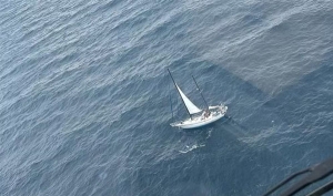 Turistas franceses são resgatados de embarcação à deriva, no Litoral da PB