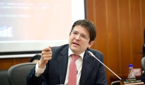 Pré-candidato à presidência da Colômbia baleado segue em estado crítico e teve pouca resposta a tratamento, diz hospital