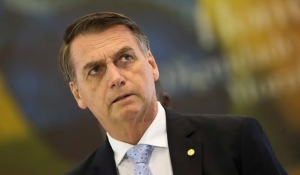 Bolsonaro critica fala de Lula sobre amantes e diz ser ‘apaixonado’ por Michelle