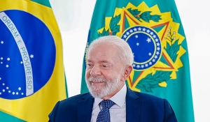 Lula sanciona, com vetos, lei que isenta medicamentos do imposto de importação