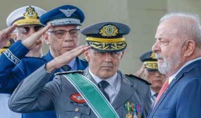 Governo vai propor transferência obrigatória à reserva de militares que queiram participar de eleições