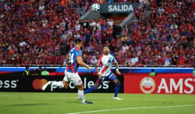 Cerro Porteño vence Fortaleza e vai à fase de grupos da Libertadores