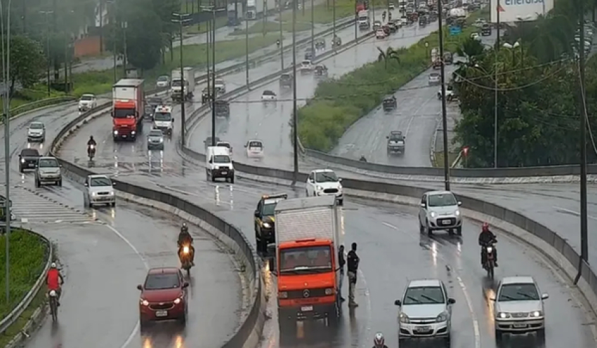 Inmet emite novo alerta de perigo de chuvas e renova aviso de atenção para cidades na PB; veja os municípios sob risco