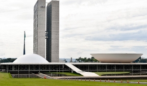 Senado vai debater PEC que perdoa e parcela dívidas dos partidos políticos