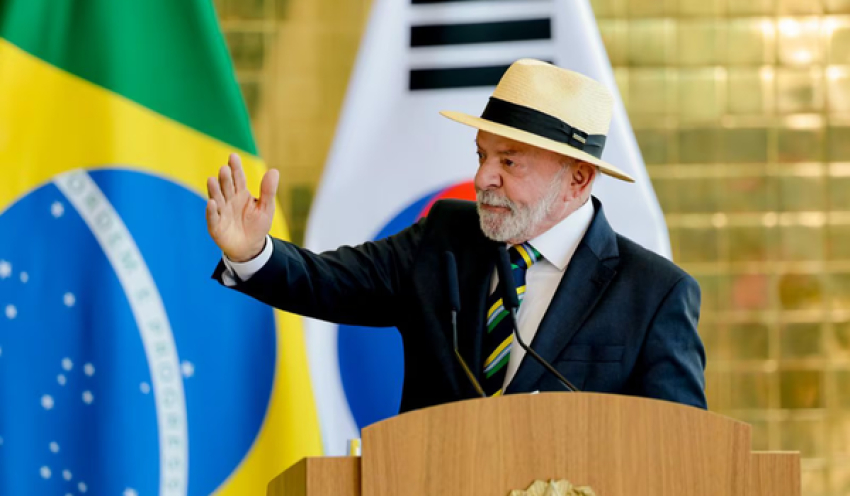 Lula amplia agenda de convenções e sela aliança com o PSB nesta quarta