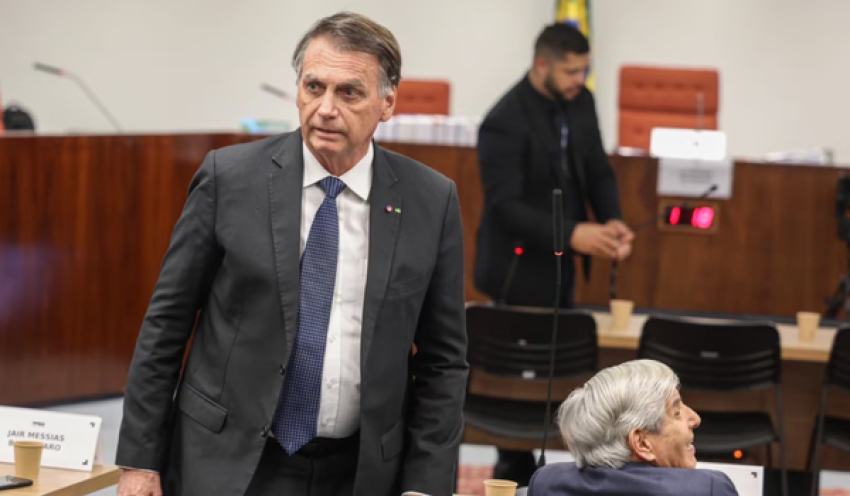 Prisão domiciliar de Bolsonaro chega ao fim sob risco de ser revogada após arma apreendida