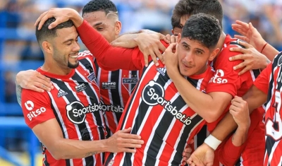 São Paulo marca no fim e vence o Santo André no ABC