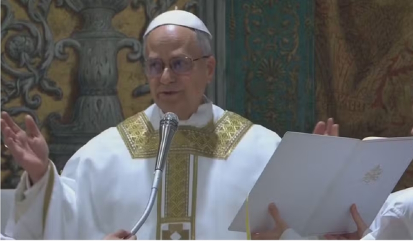 Papa Leão XIV celebra 1ª missa do papado