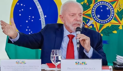 Lula diz que governo deve criar programa de incentivo para carreira de professor