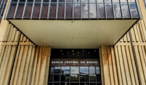 Projeção de crescimento da economia sobe de 3,2% para 3,5% em 2024