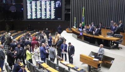 Câmara conclui votação de proposta com sanções a invasores de terras