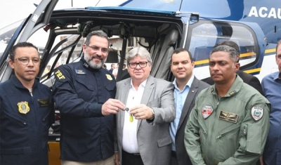 Governo da Paraíba recebe helicóptero do Ministério da Justiça e entrega equipamentos e veículos para as Forças de Segurança