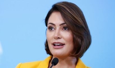 Michelle Bolsonaro será chamada a depor na Polícia Federal sobre joias