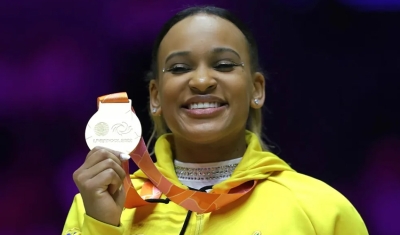 Rebeca Andrade é ouro no individual geral no Mundial de ginástica