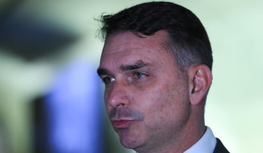 Flávio diz que pediu a Trump para EUA não taxarem empresas brasileiras: ‘Não é justo’