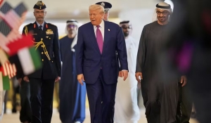 Trump chega aos Emirados Árabes, 3º país de sua visita ao Oriente Médio