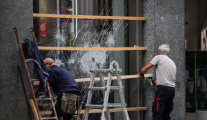 Itália anuncia envio de 500 soldados a Milão após protestos violentos