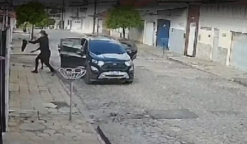 Grupo é preso suspeito de invadir e roubar casas em Campina Grande