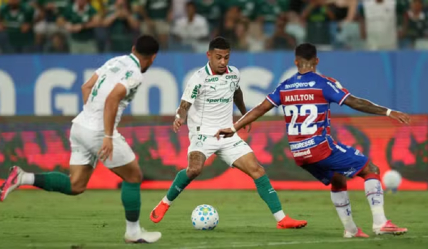Palmeiras perde para o Fortaleza em Cuiabá, mas garante vaga nas quartas da Copa do Brasil