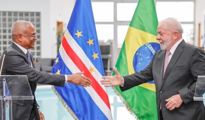 Lula se reúne com presidente de Cabo Verde e diz que quer &#039;recuperar&#039; relação com a África