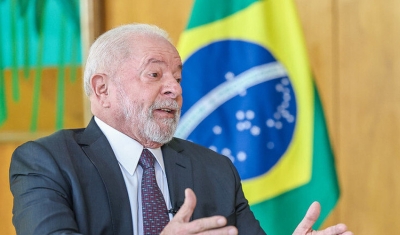 Lula e Legislativo disputam iniciativa de projeto sobre equiparação salarial para mulheres