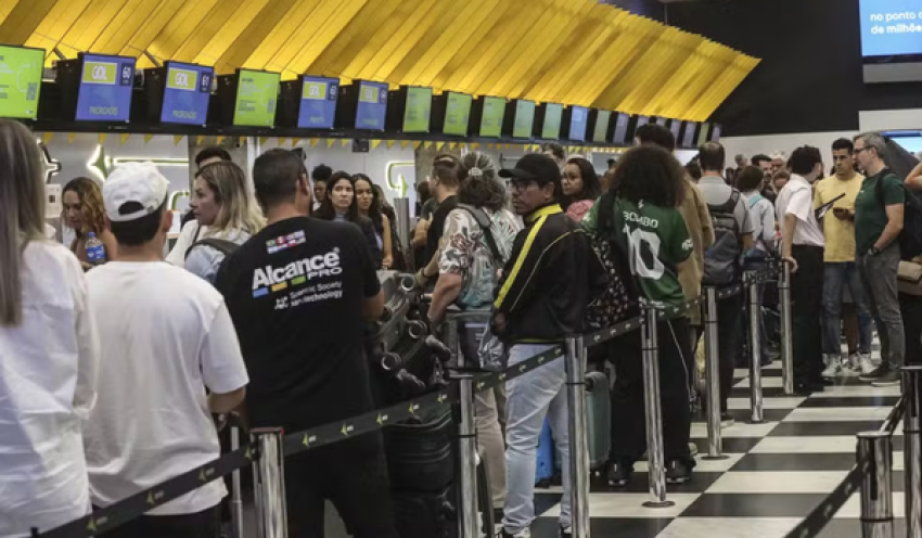 Movimentação de passageiros em aeroportos soma 65,2 milhões no 1º semestre de 2026, diz Anac